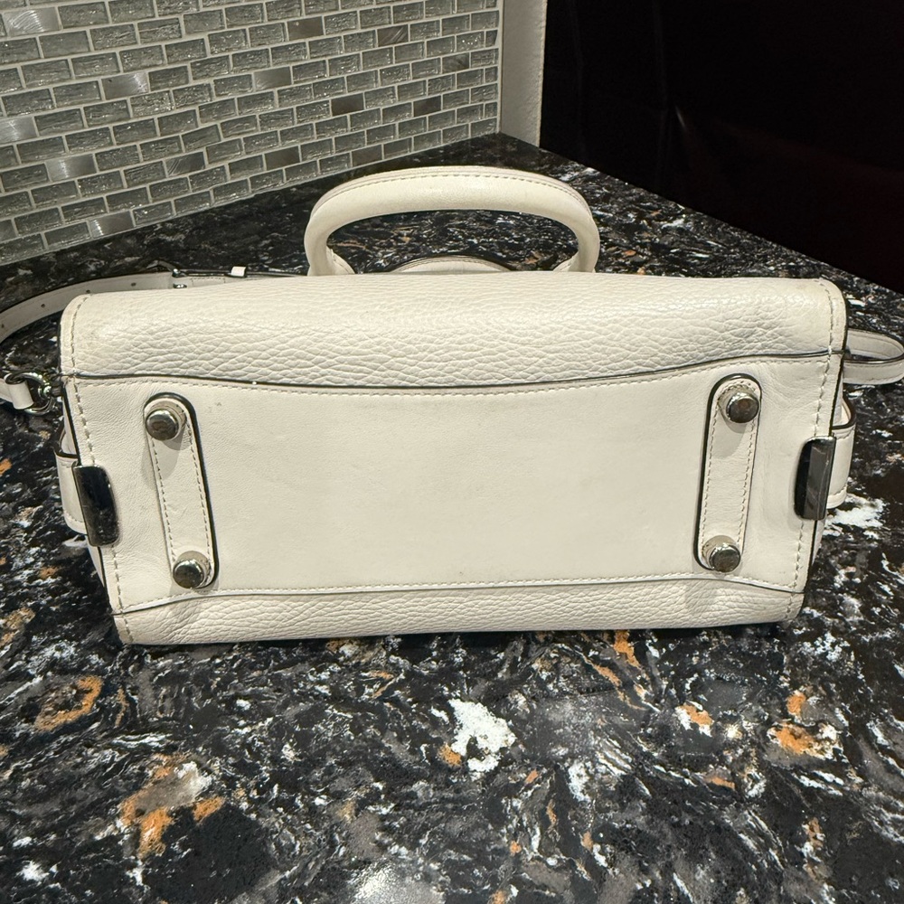 COACH 2018 Swagger 27 Carryall
Color- Chalk EUC - Picture 10 of 14